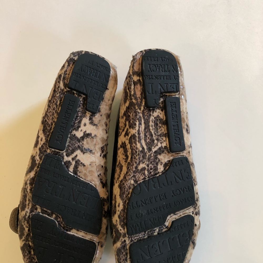 Ellen Tracy Tan/Black Skin Loafers - Picture 3 of 4